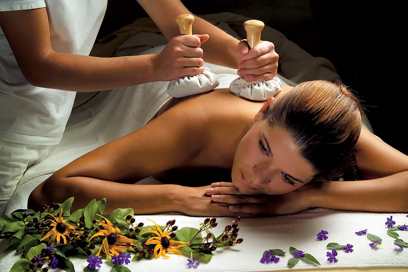Authentic Ayurvedic Herbal Poultice Massage at Kolamadala
